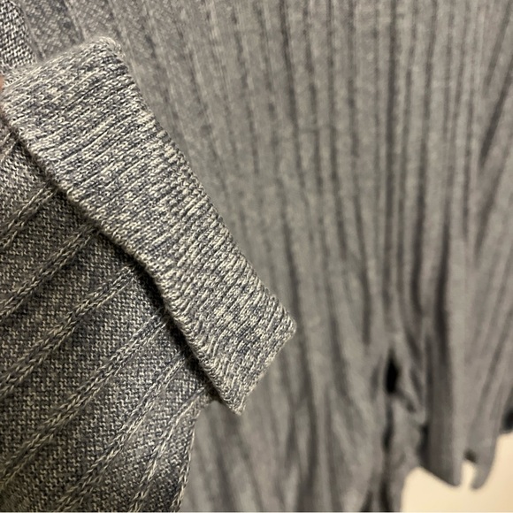 Soho New York & Company Relaxed Front Tie Sweater Top Size L - Picture 7 of 7